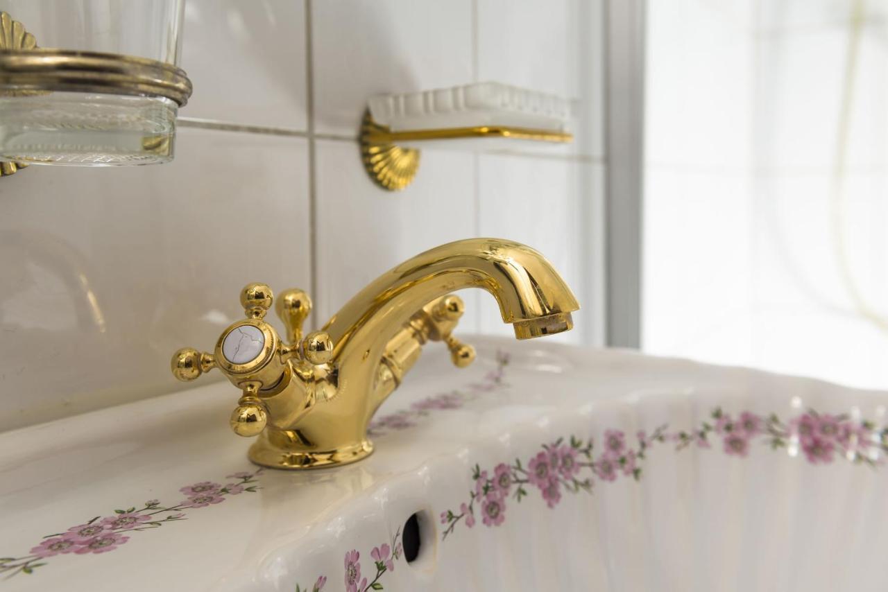 Hotel Ochsen Post Tiefenbronn ภายนอก รูปภาพ