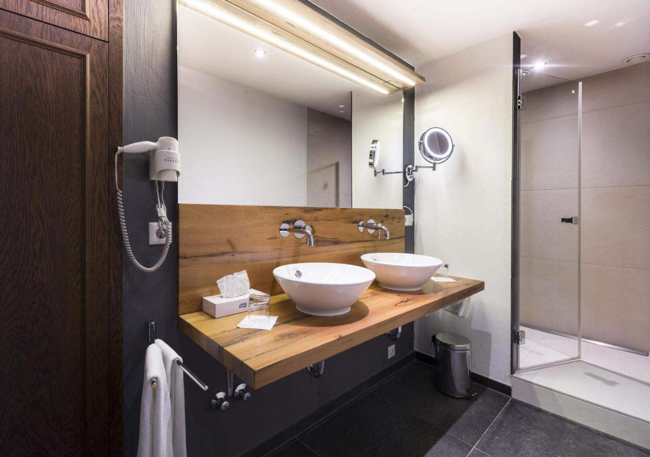 Hotel Ochsen Post Tiefenbronn ภายนอก รูปภาพ
