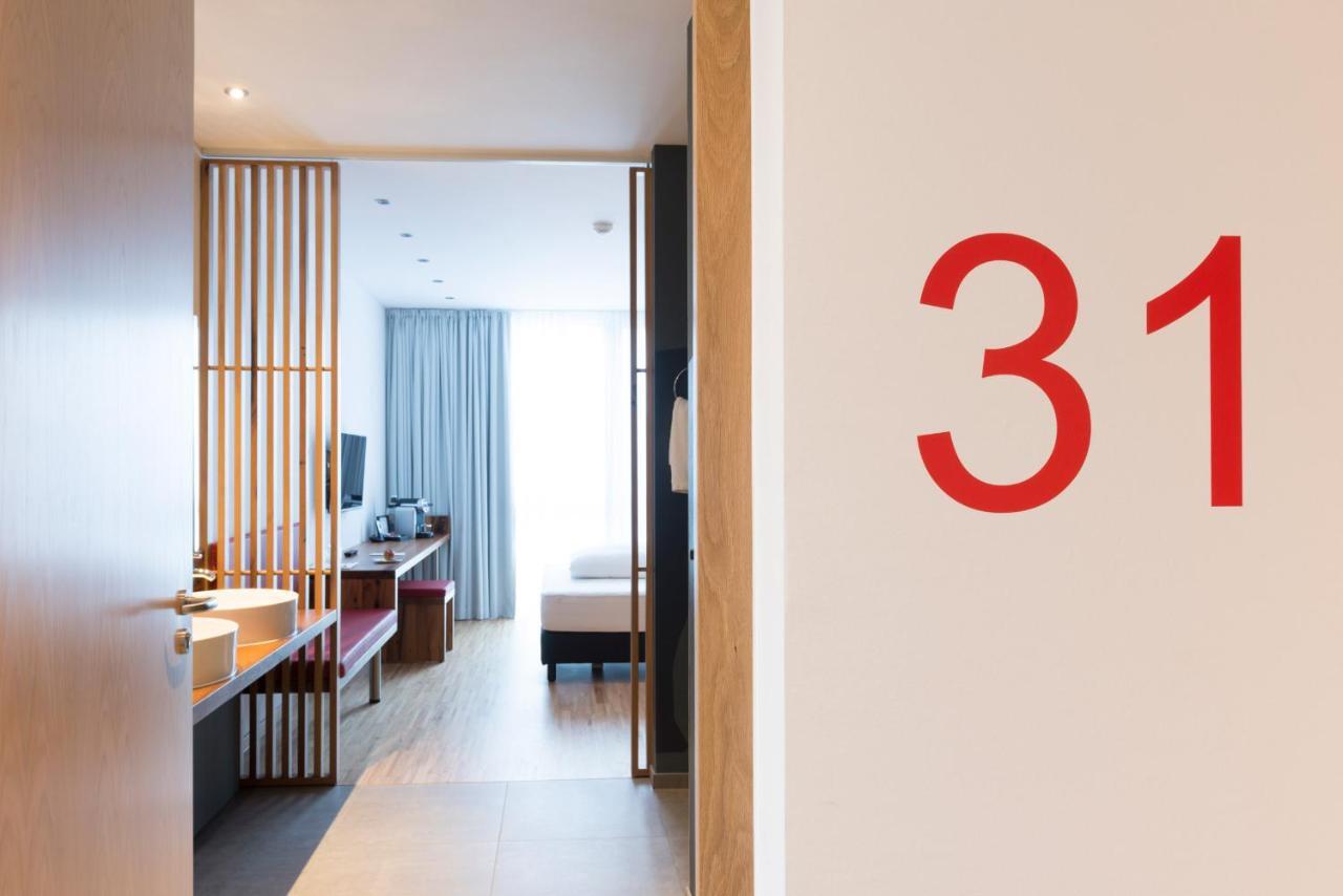 Hotel Ochsen Post Tiefenbronn ภายนอก รูปภาพ