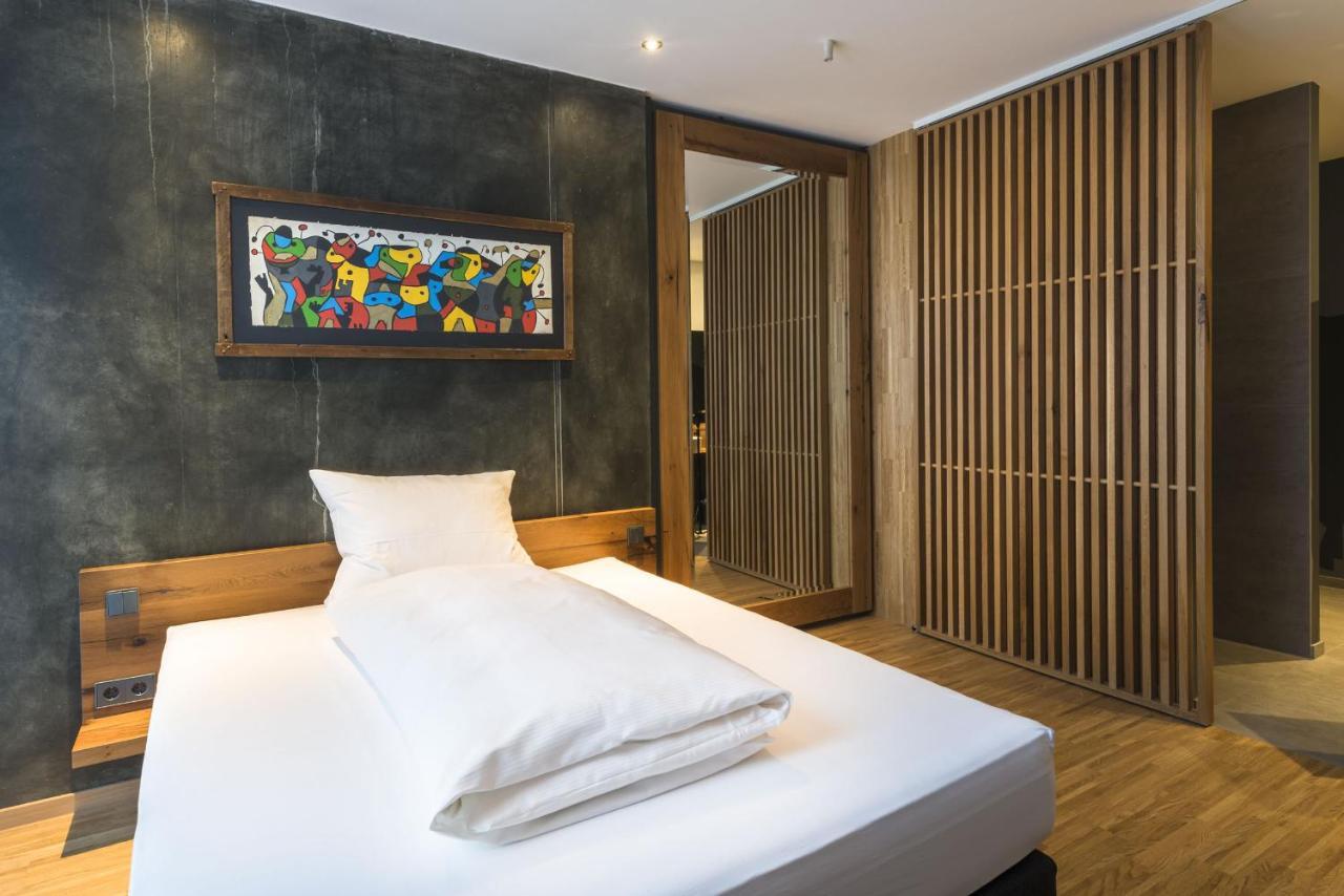Hotel Ochsen Post Tiefenbronn ภายนอก รูปภาพ