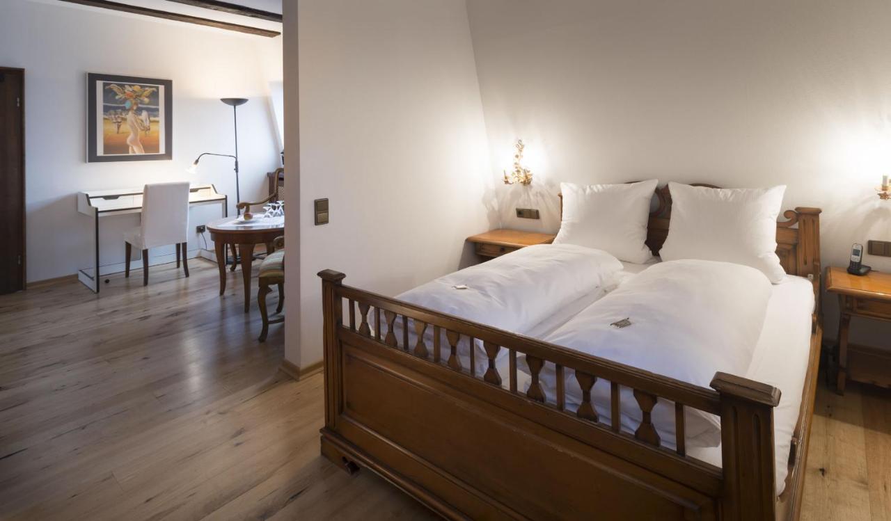 Hotel Ochsen Post Tiefenbronn ภายนอก รูปภาพ